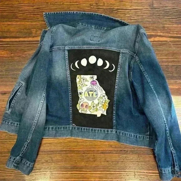 NWOT hand painted Lucky Brand ATL  Atlanta Denim Jacket Sz Xl - Picture 1 of 8